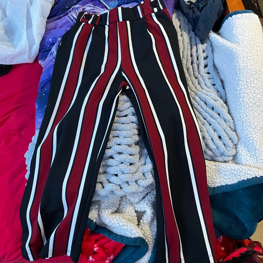 Dress pants, ad studio, small or medium, red, black and white.